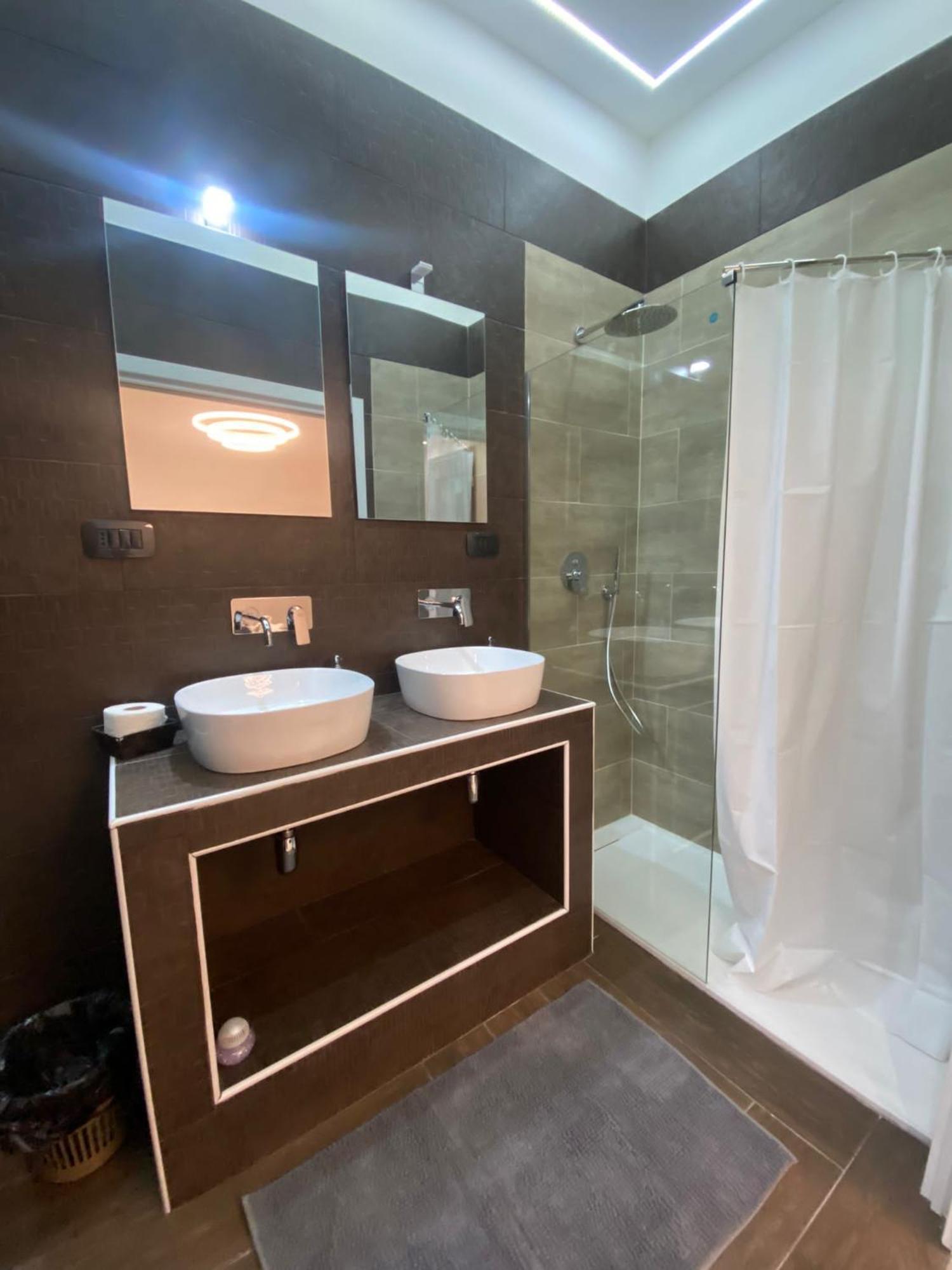 Mada'S Apartment Deluxe Bari Dış mekan fotoğraf
